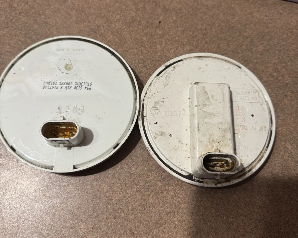 "Juego de 2 luces traseras de señal de giro de parada redonda diodo rojo 1 Truck Lite 1 Optronics" Foto 4 de 4