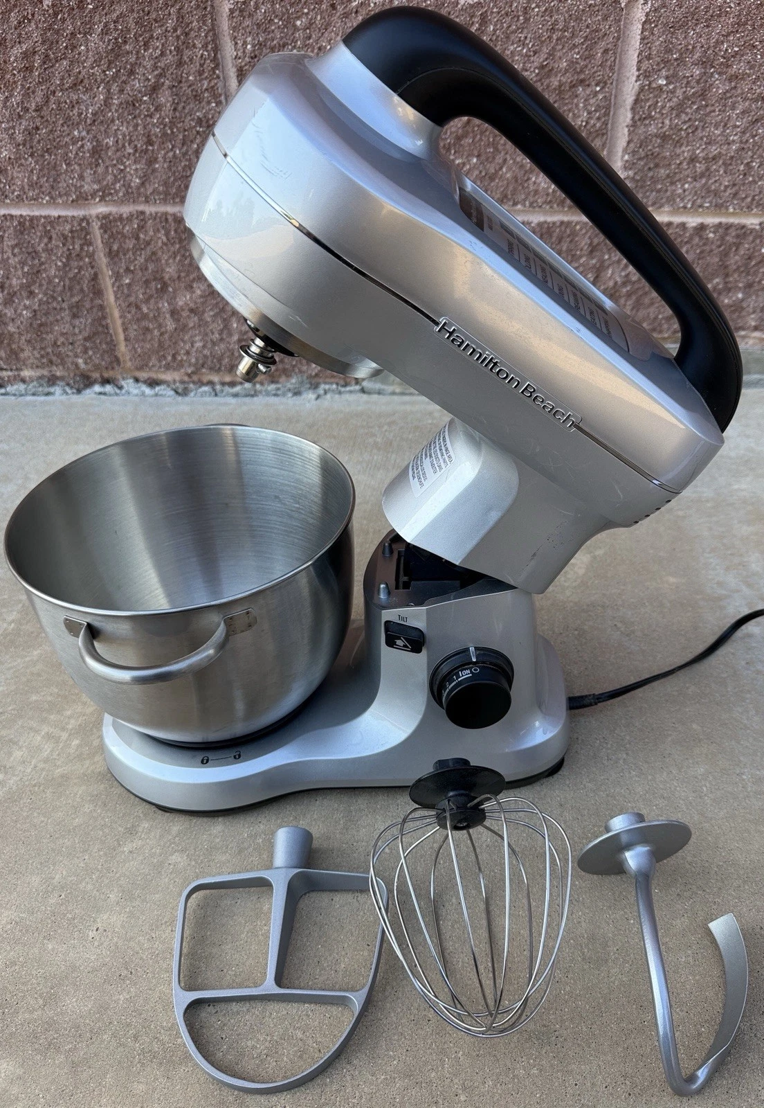 Hamilton Beach Stand Mixer With 4 Quart Stainless Steel Bowl & 3 Accessories
Opens in a new window o