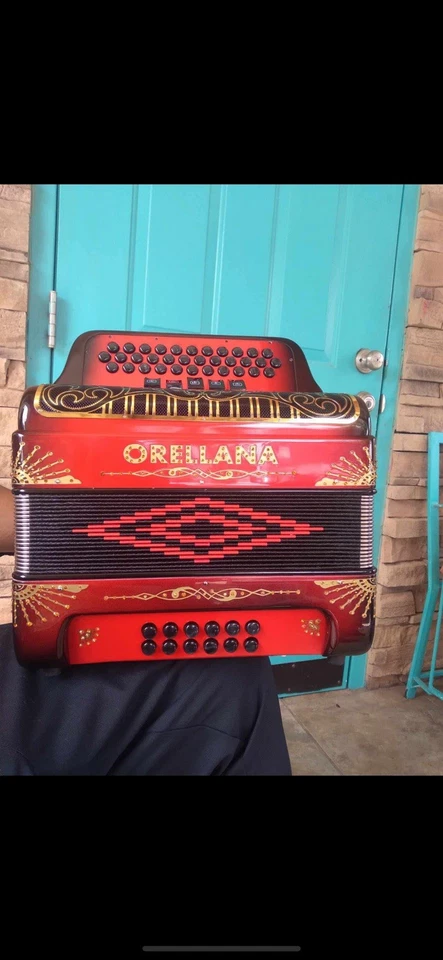 ORELLANA ACORDION - Image 2 of 4