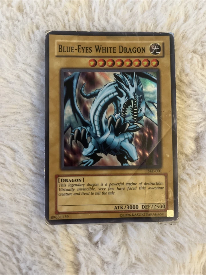 Blue-Eyes White Dragon, photo 2 of 4