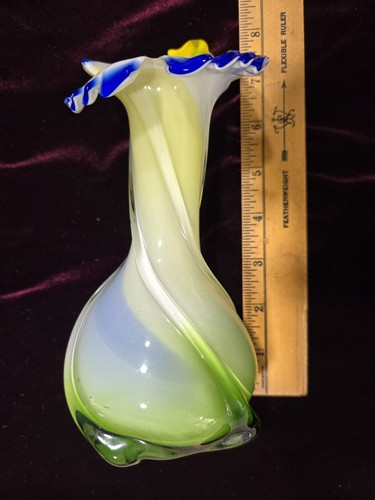 Vintage Hand Blown Italian Art Glass Vase Murano Cottage Core 4x7" EUC - Picture 7 of 9
