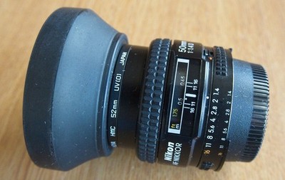 Nikon NIKKOR AF 50mm f/1.4D Lens - Black - Lens hood - UV Filter
