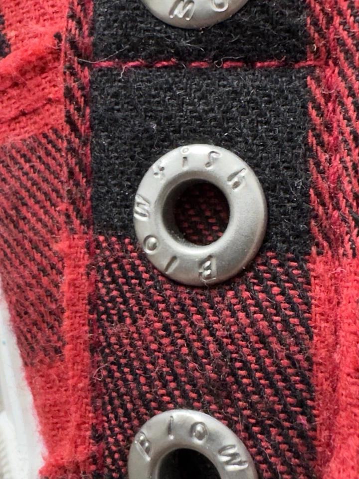 Zapatos Deportivos Blowfish Malibu Play Rojo Búfalo Cuadros Sin Cordones Envejecidos 9.5 Usados en Excelente Condición Foto 2 de 4