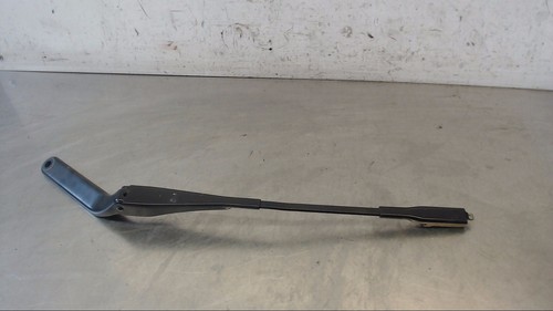 Scheibenwischerarm   L 7169971 BMW 120d DPF E81,E82,E8 2007-2011