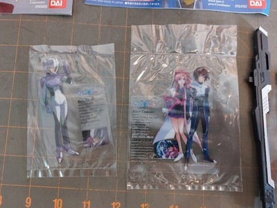 Strike Freedom Gundam ZGMF-X20A VS ZGMF-X666S Legend Gundam Clear