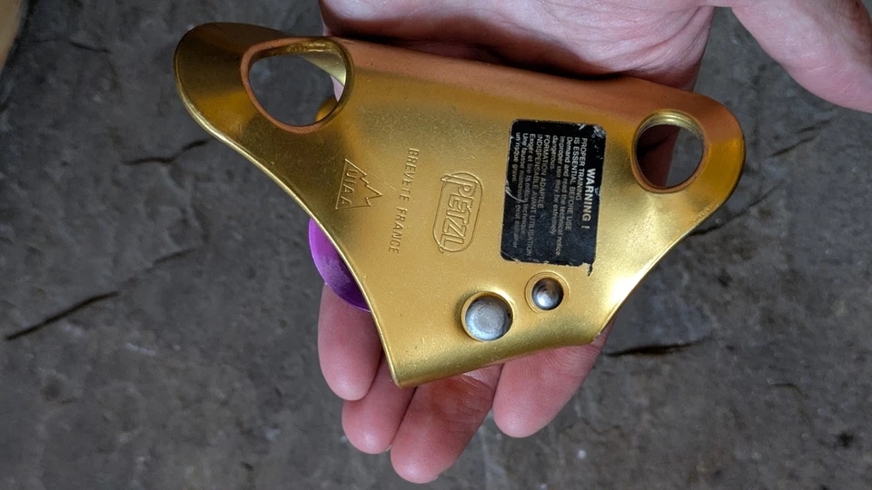 Petzl Croll Ascender 10-11mm 140 Kg Rock Climbing Made In France. - Image 2 of 4