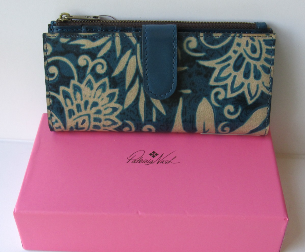 Patricia Nash Greek Floral Nazari Genuine Leather RFID Wallet NEW
