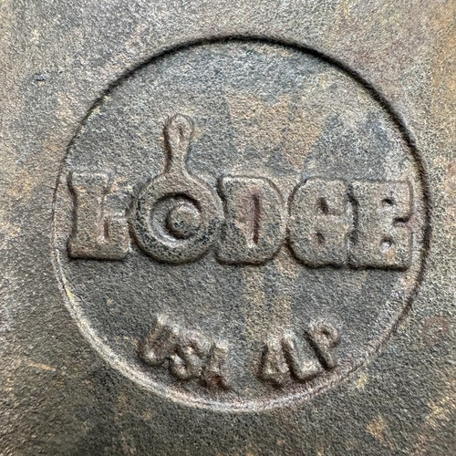 Vintage Lodge 4Lp Cast Iron Bread Loaf Pan 4 1/2 x 8 1/2 Baking Pan Made in USA - Imagen 8 de 15