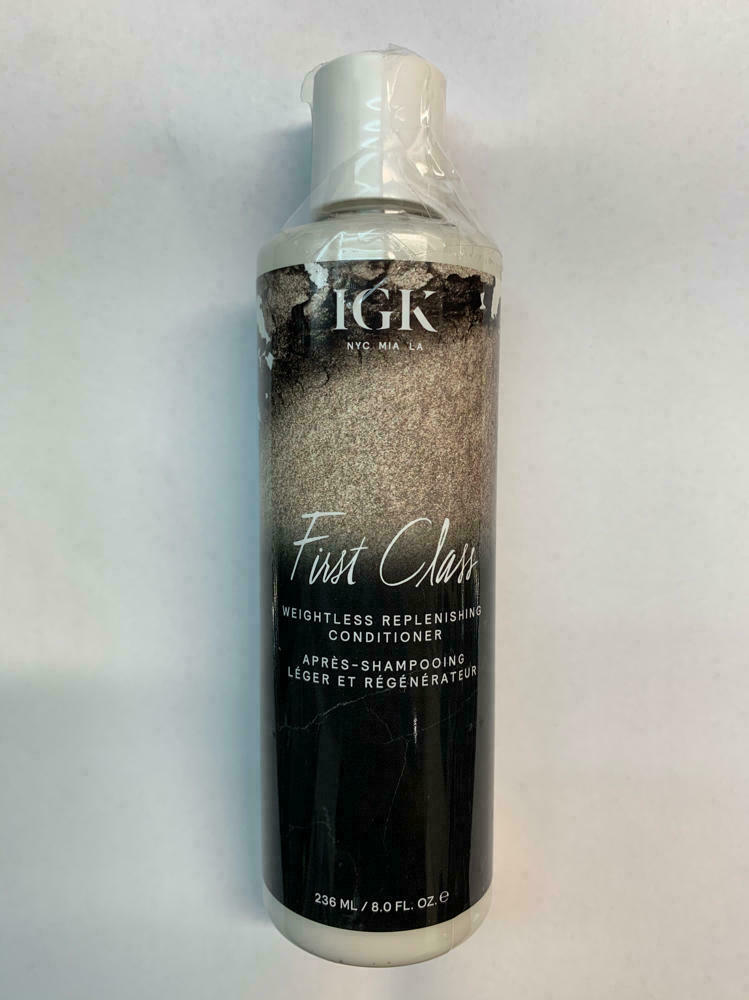 IGK First Class Weightless Replenishing Conditioner IGK First Class Weightless Replenishing Conditioner