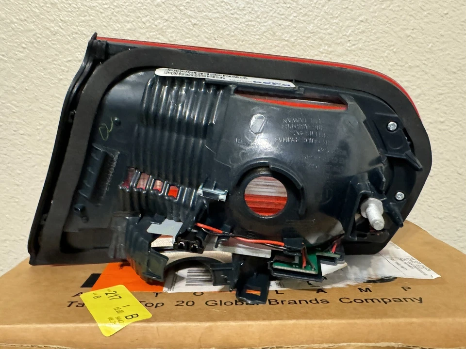 Conjunto de lámpara de respaldo LH/Drive para BMW 335i 328i xDrive Foto 3 de 4