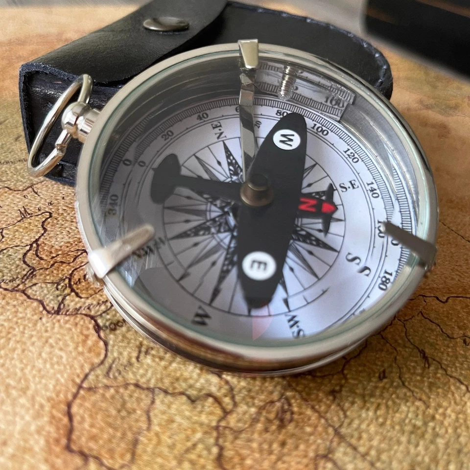 Brújula de bolsillo estilo vintage con estuche de cuero - Herramienta de navegación clásica Foto 2 de 4