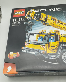 LEGO 42009 Mobile Crane Mk II NEW MISB EOL Technic Mobile Crane 8043 42100