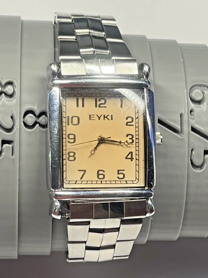 EYKI KE111G 32mm peach faced tank with new battery. - Image 4 of 4