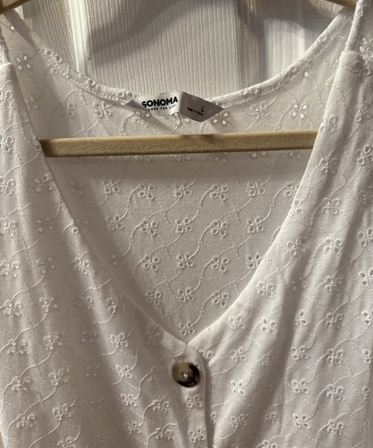 Hermoso Vestido Solero Para Mujer Sin Mangas Botón Frontal Ojales en Niveles Talla XL. Blanco - Imagen 2 de 7