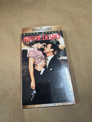 Kiss Me Deadly VHS 1997 Film Noir Special Edition Ralph Meeker MGM/UA