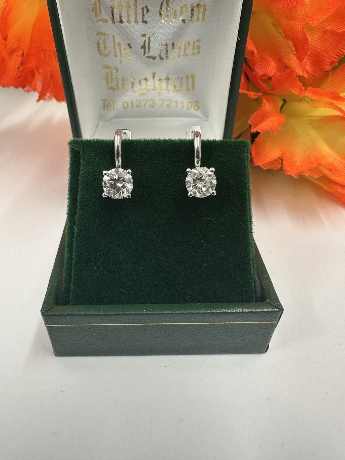 Pretty 1.50ct Diamond 18ct White Gold Clip Earrings