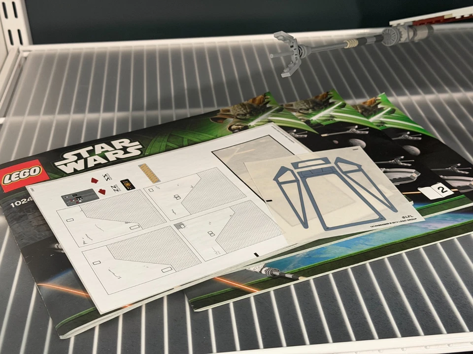 LEGO Star Wars 10240 Red Five X-Wing Starfighter Complete + Manuals and Stickers - Image 3 of 4