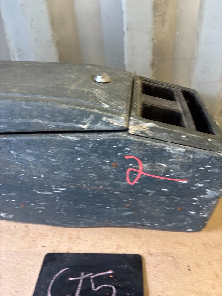 1981 85 86 88 1991 C10 K10 K5 BLAZER JIMMY CHEVROLET GMC CENTER CONSOLE PROJECT - Image 3 of 4