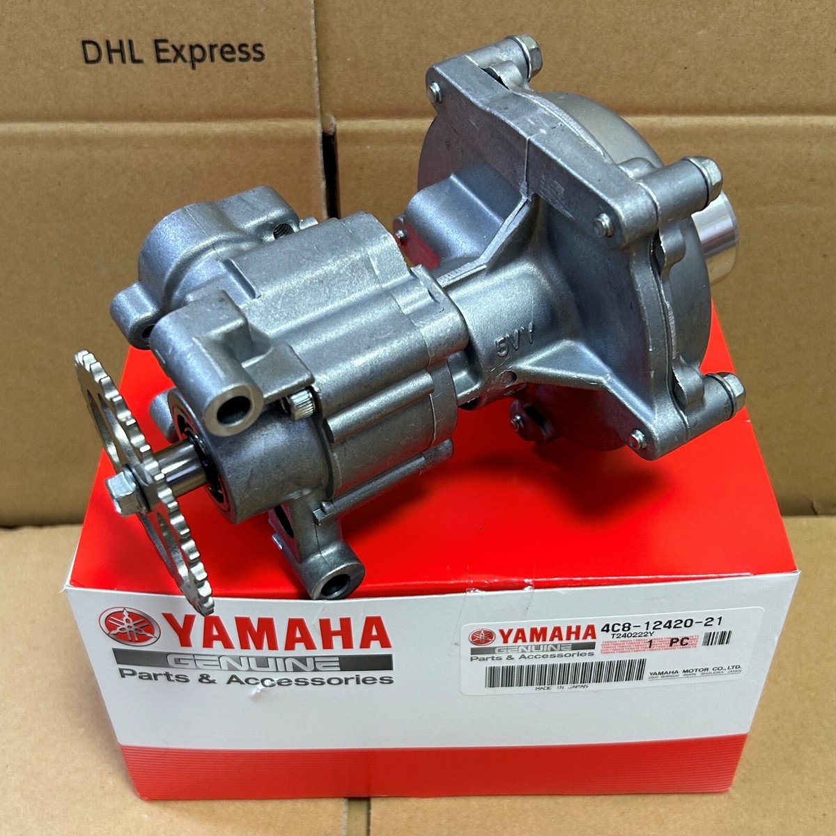 NEW】Yamaha Genuine Water Pump Assembly 4C8-12420-21 Direct NEW】Yamaha Genuine Water Pump Assembly 4C8-12420-21 Direct