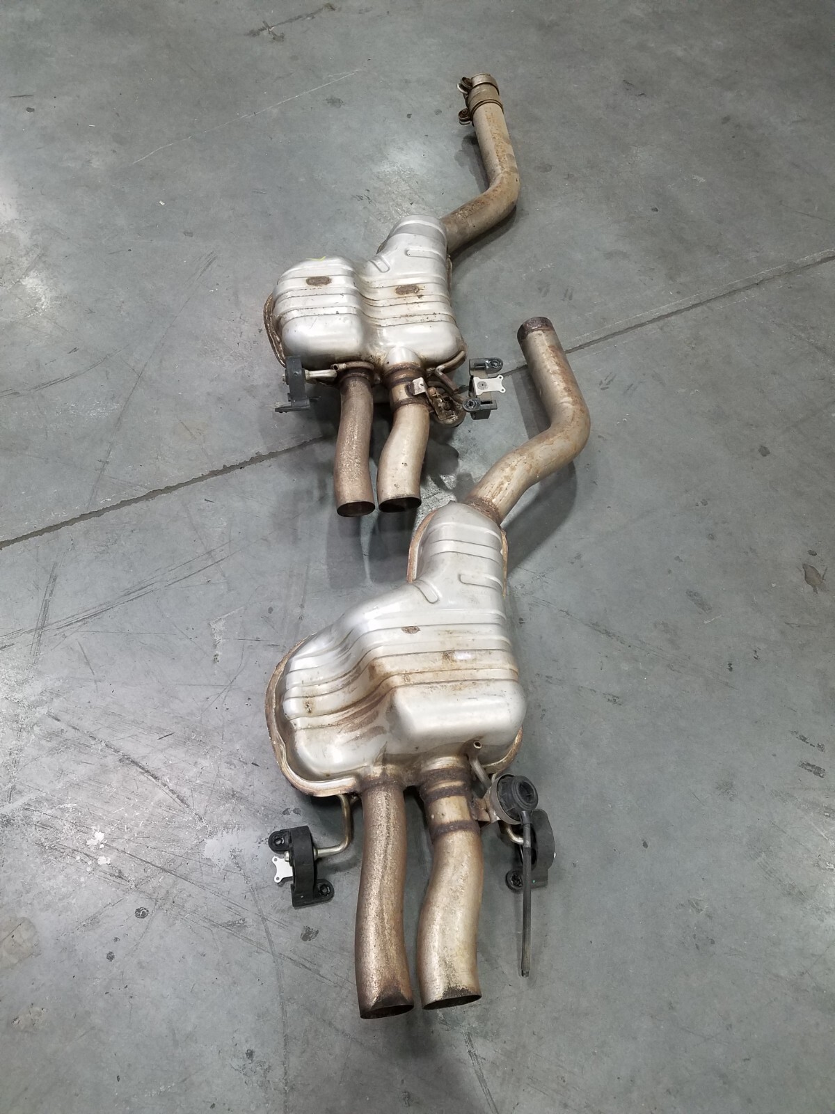 2006 Bentley Continental Flying Spur Exhaust Muffler Set #2209 Y4