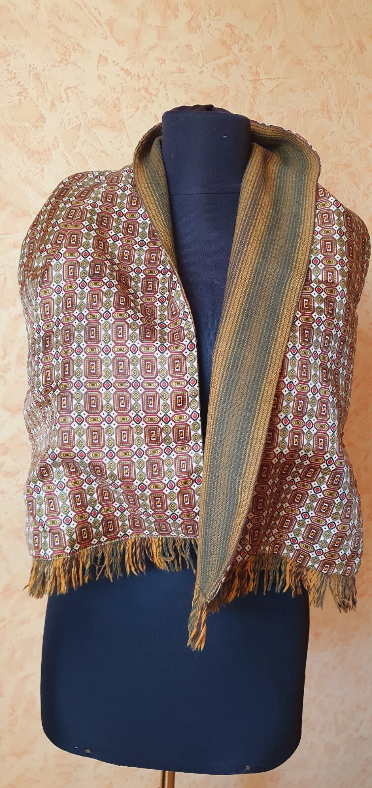 Reversible Rectangular Scarf with fringe Wool-sil… - image 3