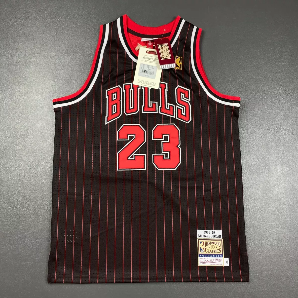 100% Authentic Michael Jordan Mitchell Ness 96 97 Bulls Jersey XL