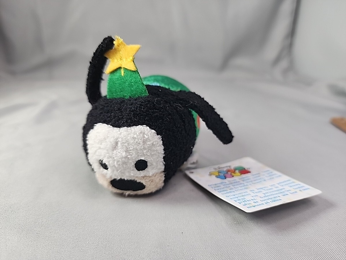 Disney Tsum Tsum Goofy Christmas Tree Mini Plush 3
