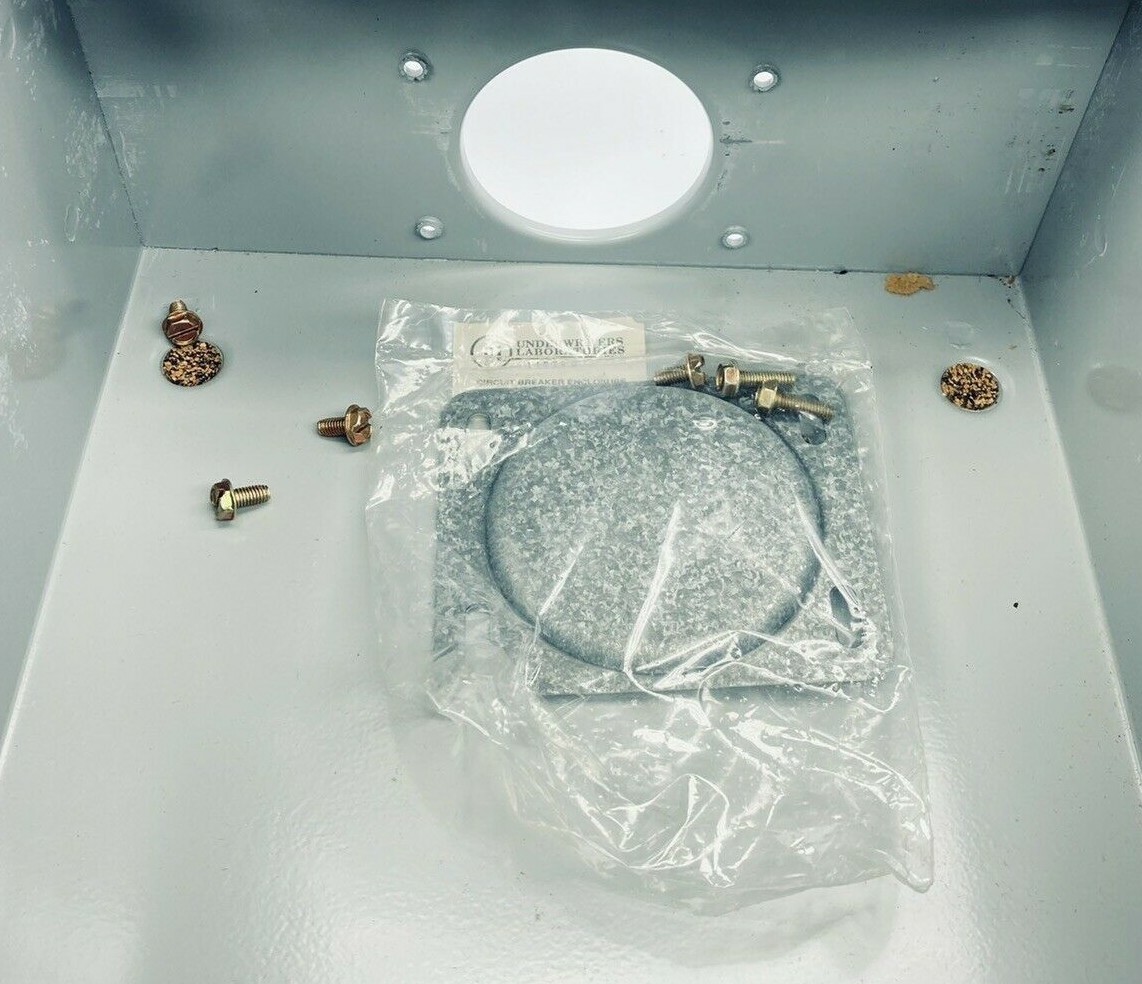 NEW CHALLENGER S3-225RN CIRCUIT BREAKER ENCLOSURE RAINPROOF 240VAC 3PH 4W