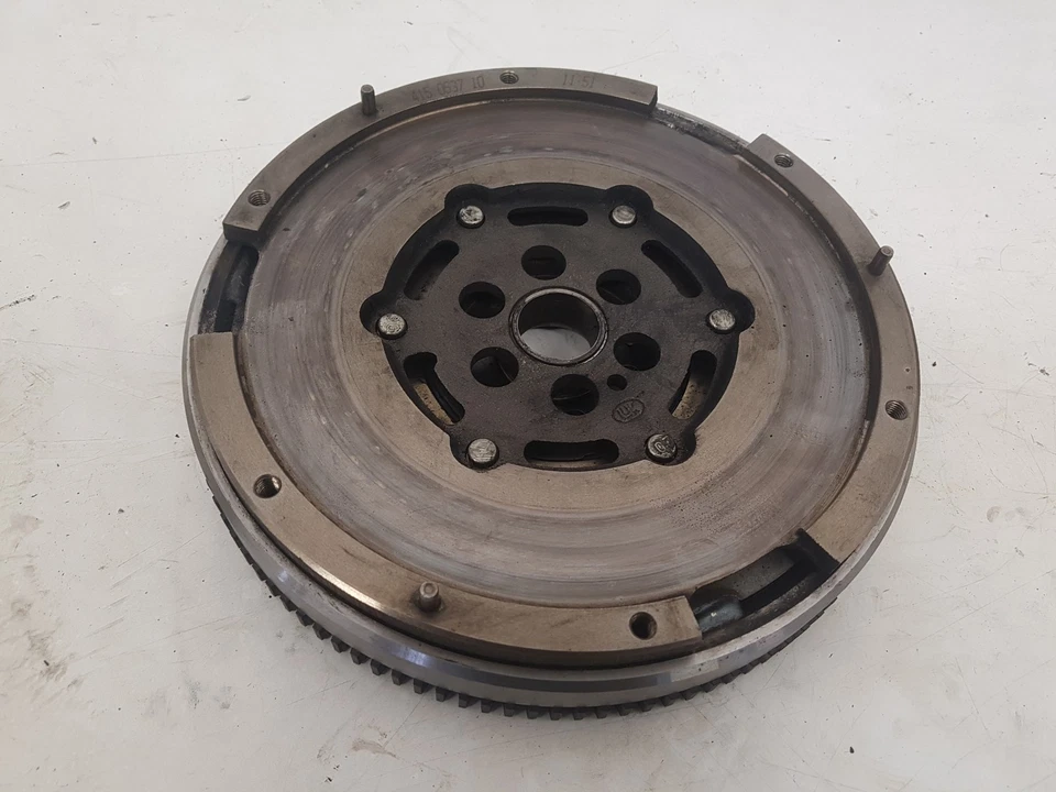 VOLVO C30 FLYWHEEL DUAL MASS 415053710 2006-2012 12-MONTH WARRANTY - Image 2 of 4