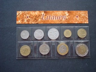 TOP Litauen Kursmünzensatz im Plastikfolder! Neue EU Länder 2004! RAR! OVP!