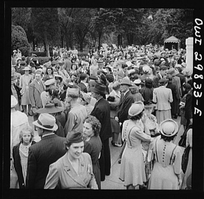 Arlington, Virginia. A crowd at the Tomb of the Unknown, Arlington Cemetery