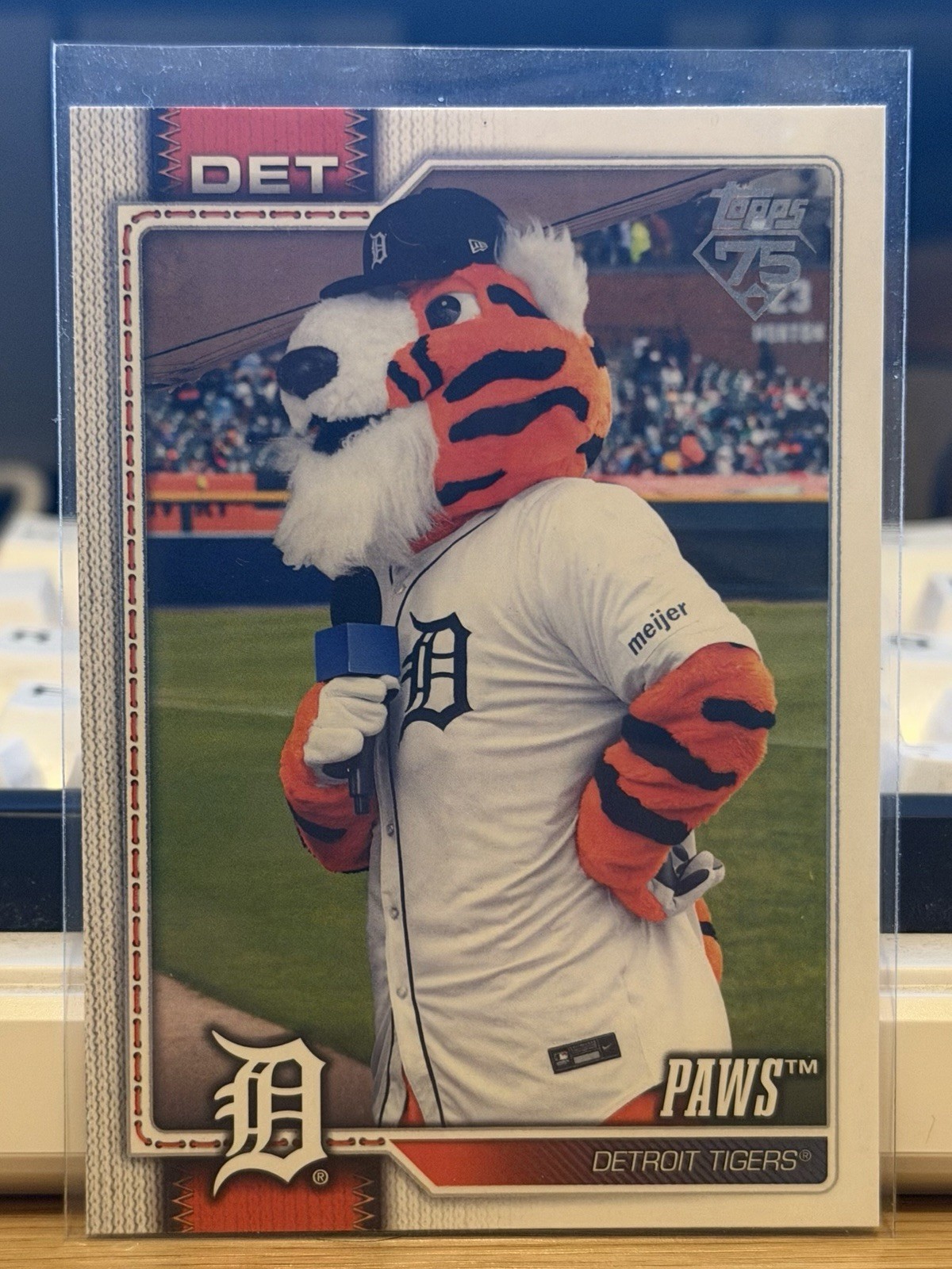 2026 Topps Paws #M-15 Mascots