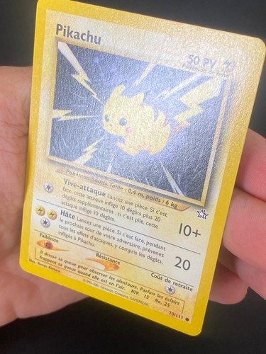 CARTE POKEMON PIKACHU 70/111 FR COMMUNE NEO GENESIS - EXC - Imagen 2 de 6