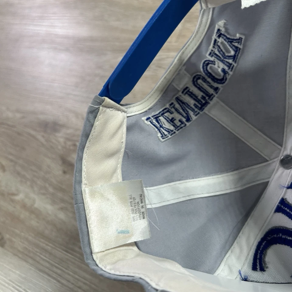 VTG Kentucky Wildcats Snapback Hat College Highway Twins Blue White Cap - Image 4 of 4