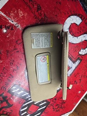 1997-2004 Nissan Pathfinder QX4 Sun Visor Passenger Right Tan B39