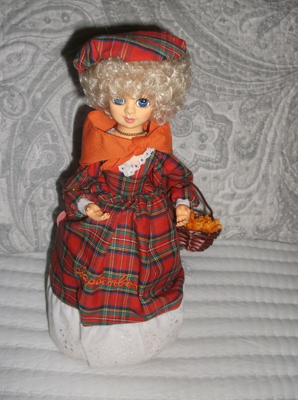 Vintage 1986 Brinn's Collectible Edition September Calender Musical Doll
