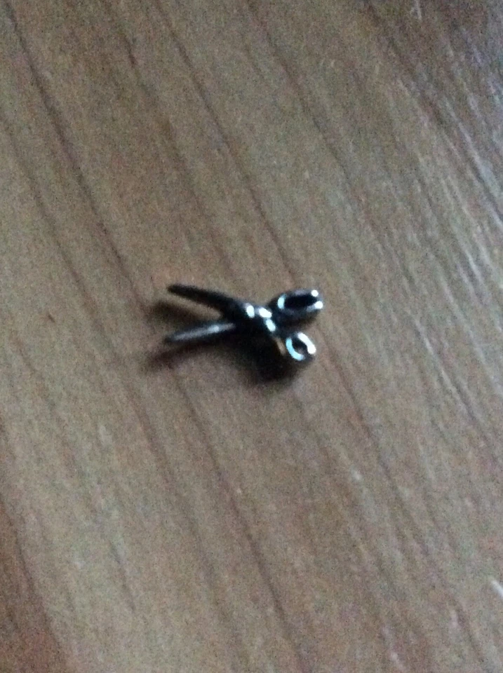 Authentic Origami Owl Floating Charm Silver Scissors crafting or hair - Image 4 of 4