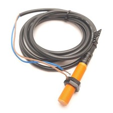 IFM IF0295 IF-2002-ABOW Efector Inductive Proximity Sensor, 2mm, 20-140VAC 250mA