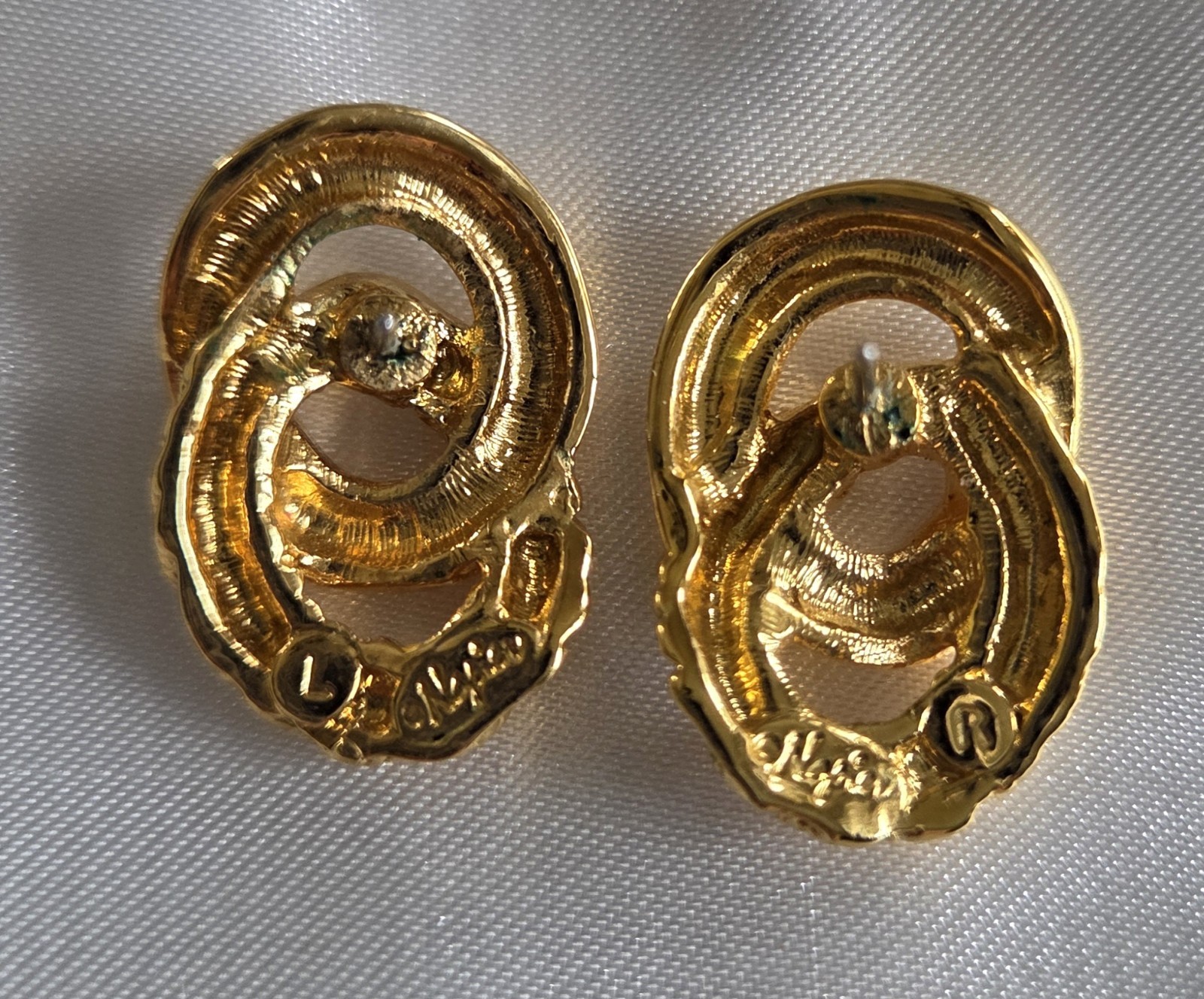 Picture 4 of 5