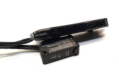 KEYENCE LV-NH42 Digitaler Lasersensor inkl. LV-N11CP Sensor