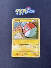 Pokémon TCG Voltorb Triumphant 83/102 Regular LP.
