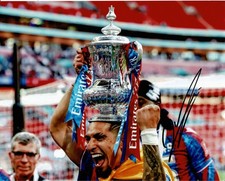 Daniel Muñoz Autographed 10x8 Crystal Palace Photo – FA Cup – AFTAL COA (1294)