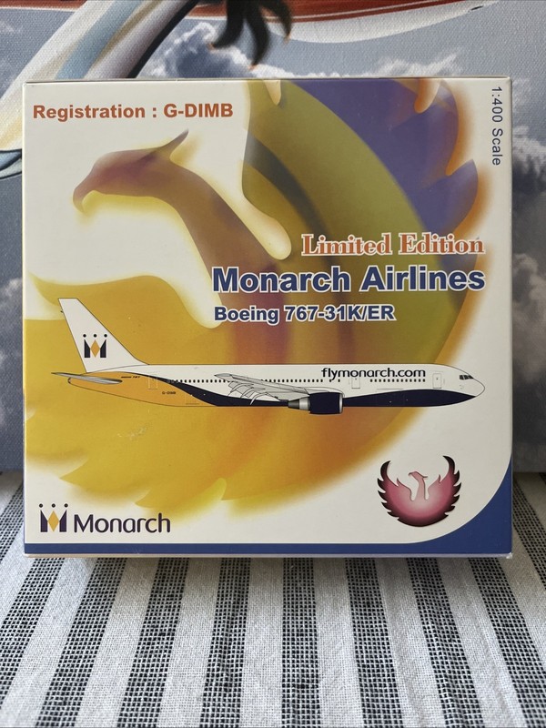 1:400 PHOENIX MONARCH AIRLINES B 767-31K/ER G-DIMB  ( LIMITED EDITION ) !!