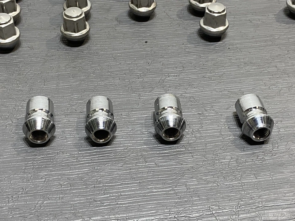 🔅 Juego de tuercas y bloqueo de rueda Ford Fusion SE HYBRID 2018 2,0 L 4 ruedas OEM Foto 4 de 4