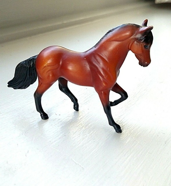 BREYER REEVES 1999 CHESTNUT BROWN & BLACK Horse 2.5” Figure eBay