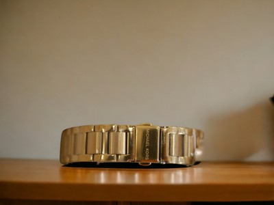 NEW Michael Kors Women 