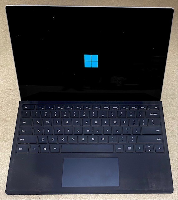 Microsoft Surface Pro 5 i5-7300U 8GB 256GB SSD 12.3