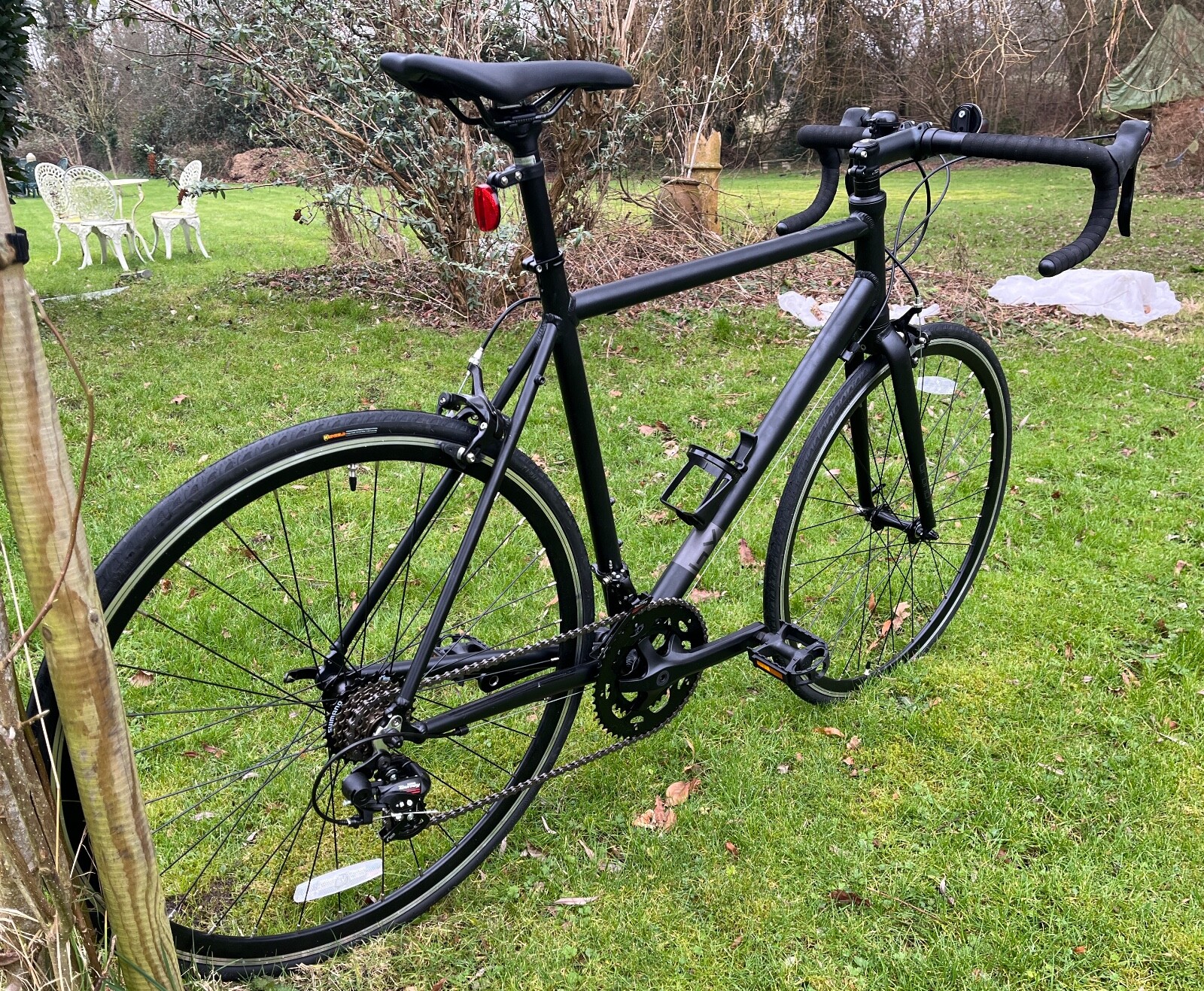 NEW Brand X road bike racer, 58cm L aluminium frame, Shimano 14 speed