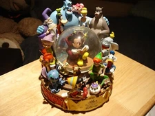 Wonderful World of Disney Snow water globe "When You Wish Upon a Star"