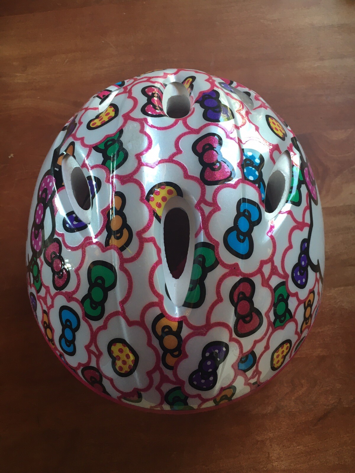 bell hello kitty helmet